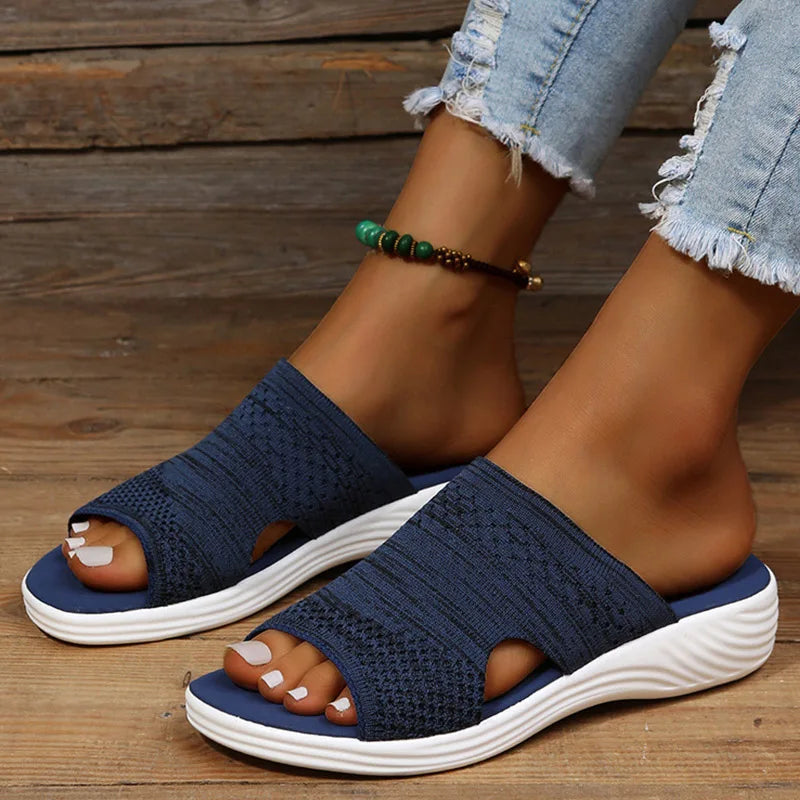 Sommer-Sandalen mit Absatz